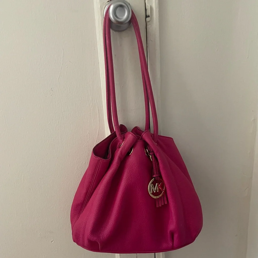 Michael Kors Bag - Picture 2 of 6